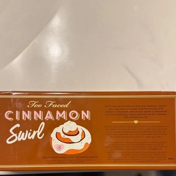 Too Faced Cinnamon Swirl Palette - Picture 5 of 5